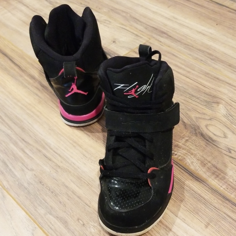 Jordan Flights - Picture 2 of 6
